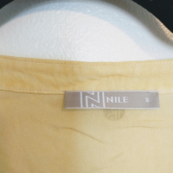 Yellow viscose top Nile size small - Picture 3 of 5